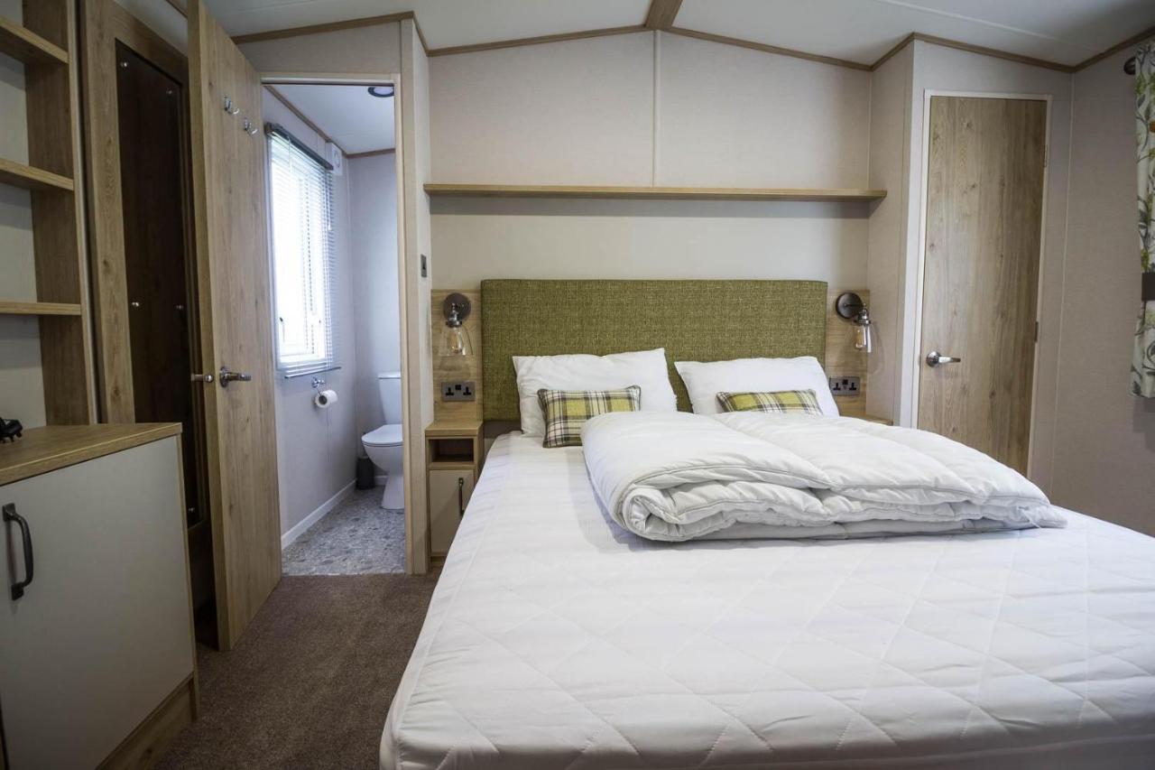 Отель Beautiful 6 Berth Caravan With Decking At Southview Holiday Park Ref 33024O Скегнесс Экстерьер фото