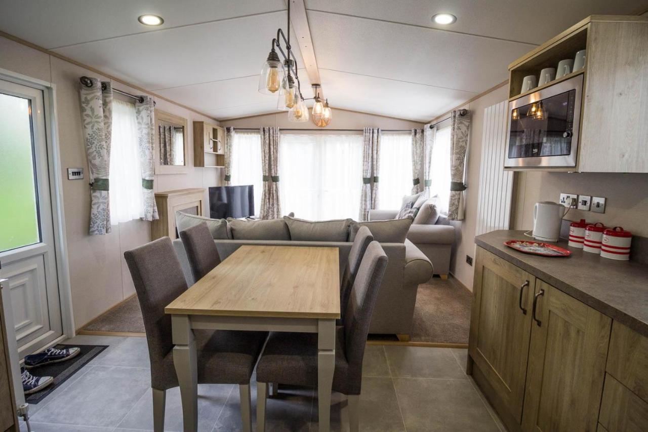 Отель Beautiful 6 Berth Caravan With Decking At Southview Holiday Park Ref 33024O Скегнесс Экстерьер фото