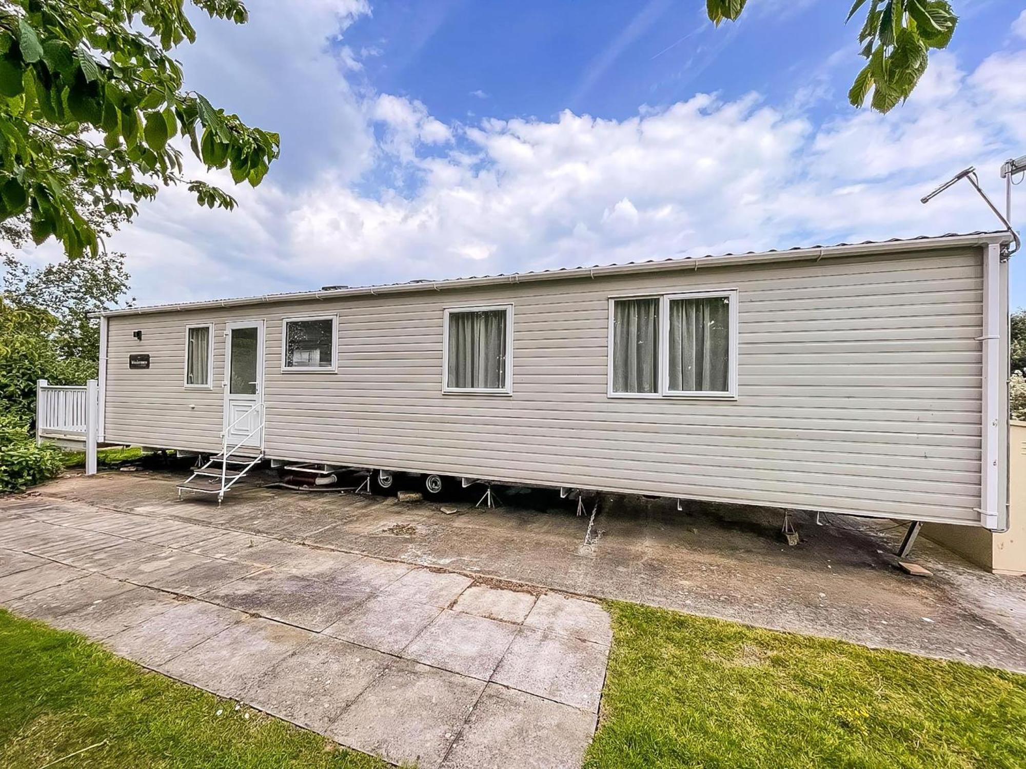 Отель Beautiful 6 Berth Caravan With Decking At Southview Holiday Park Ref 33024O Скегнесс Экстерьер фото