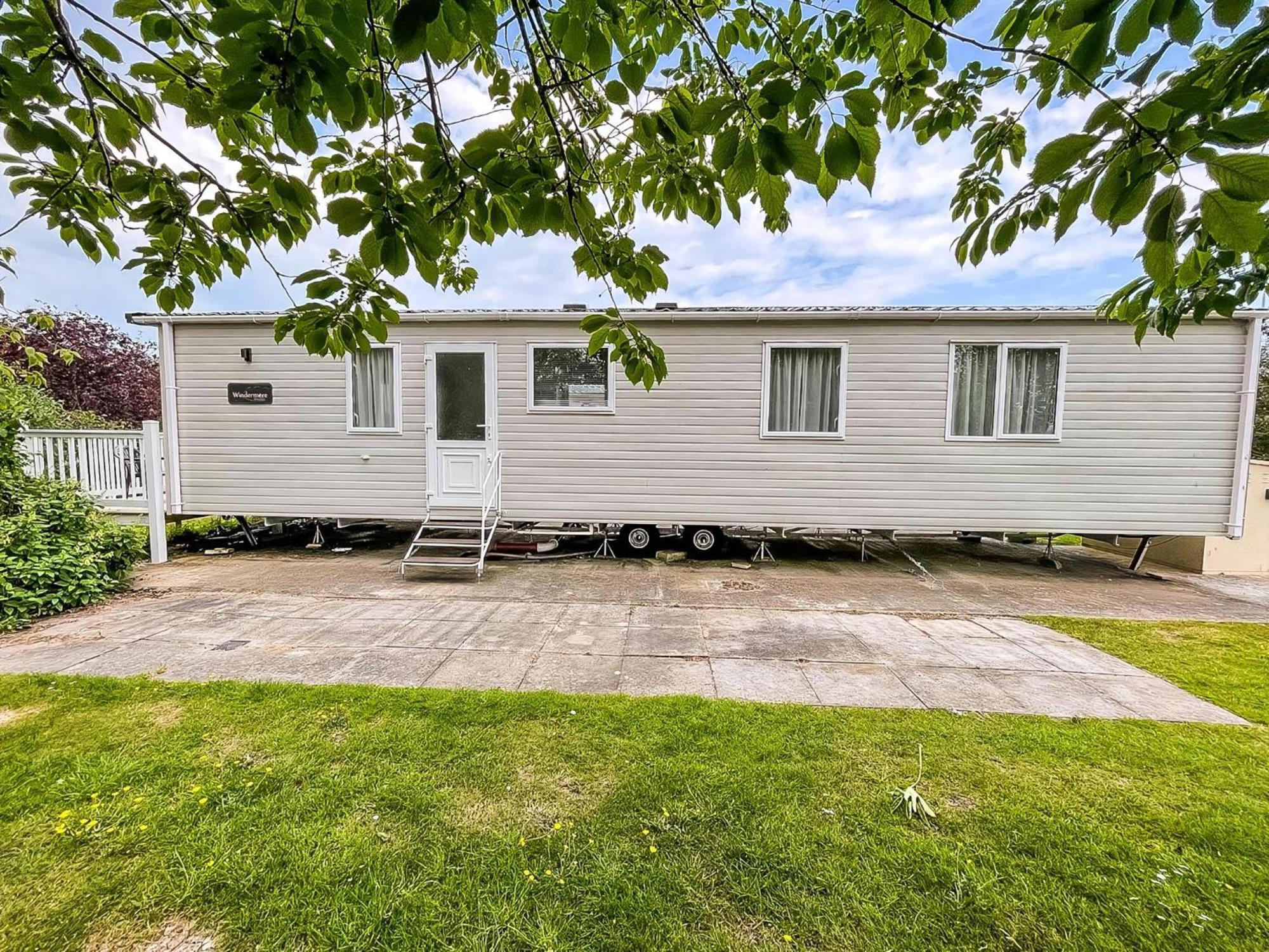 Отель Beautiful 6 Berth Caravan With Decking At Southview Holiday Park Ref 33024O Скегнесс Экстерьер фото
